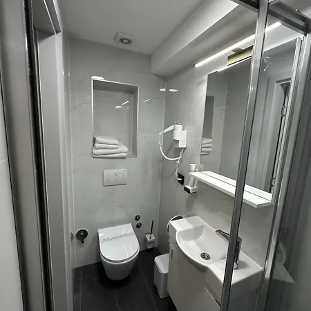 Alinar Oasis Budget