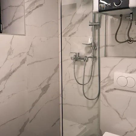 Alinar Oasis Budget * Sarajevo