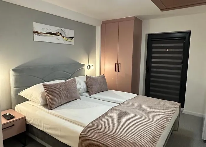 Alinar Oasis Budget * Sarajevo