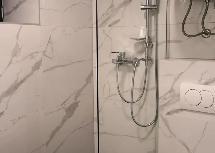 Alinar Oasis Budget * Sarajevo